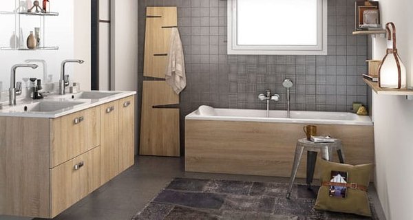 Quel matériau pour un tablier de baignoire d'angle ?