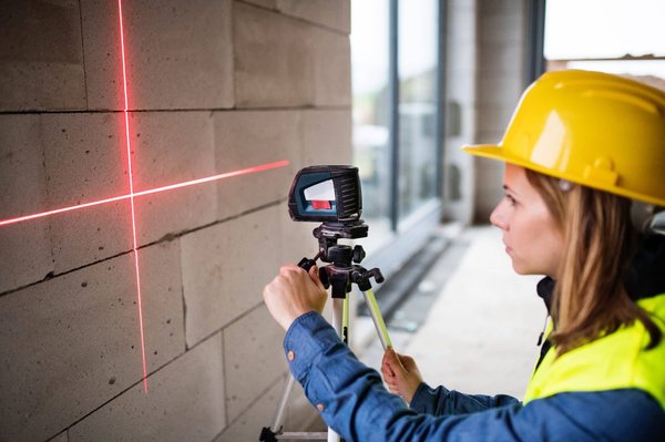 Laser rotatif : Dans quelles circonstances l'utiliser ?